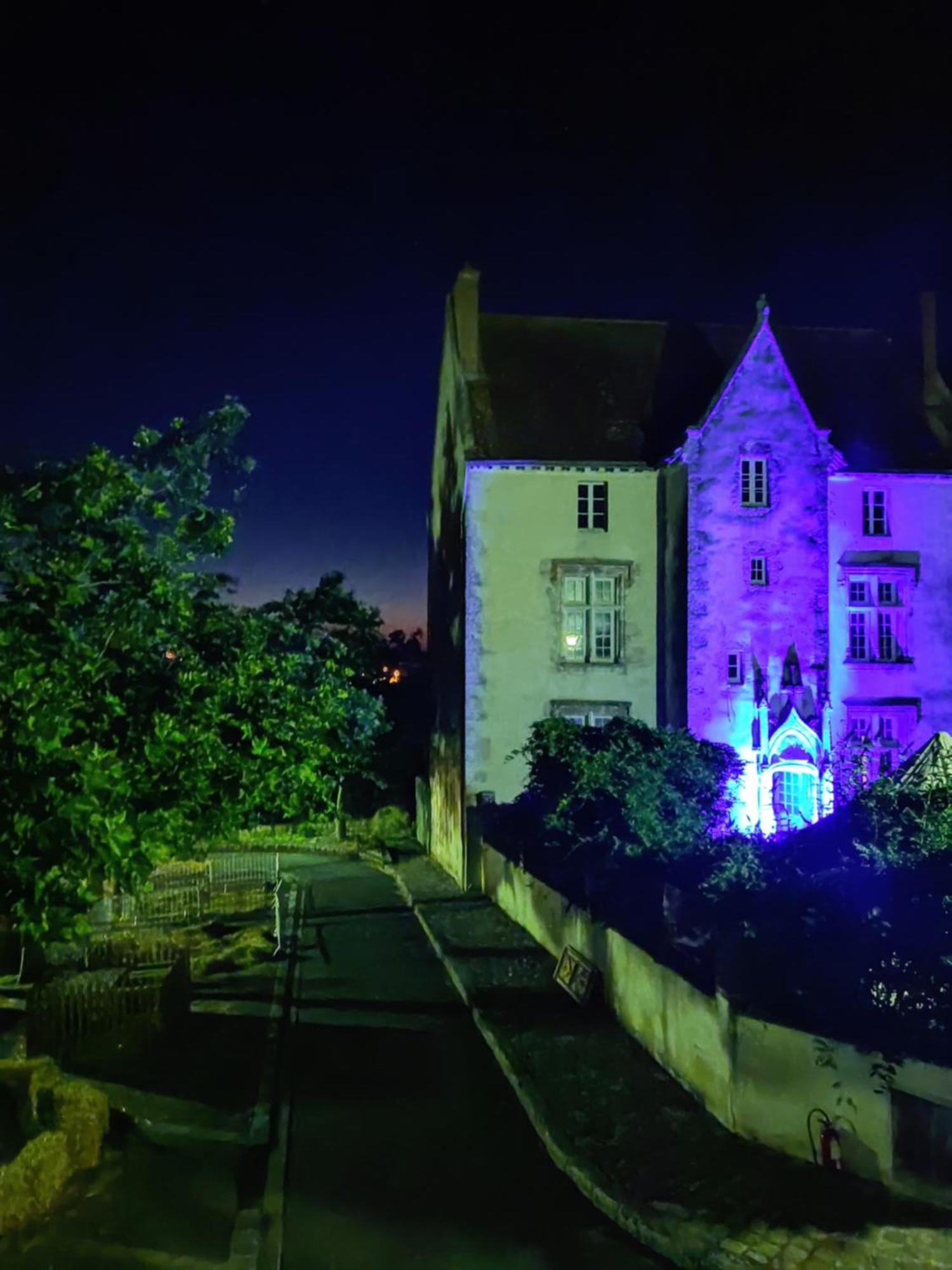 Halte Douillette Au Coeur De La Ville Chateaudun Bagian luar foto